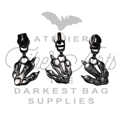 #5 Dino Footprint Nylon Zipper Pulls - Gunmetal - 3pcs at Atelier Fiber Arts