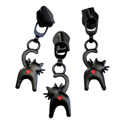 #5 Zoe's Poot - Red Heart - Nylon Zipper Pulls in Matte Black - 3pcs at Atelier Fiber Arts