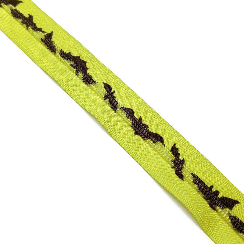 #5 Zipper - Bats on Green - by the meter Default Title Atelier Fiber Arts